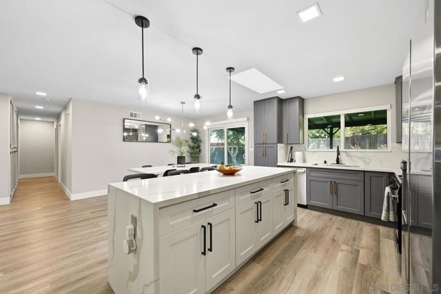 1223 Rock Springs Rd., San Marcos, CA 92069
