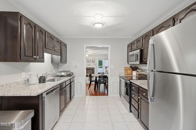 110 Planetree Lane, Cary, NC 27511