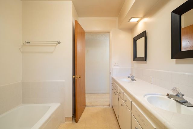 645 W Celeste Avenue, Fresno, CA 93704