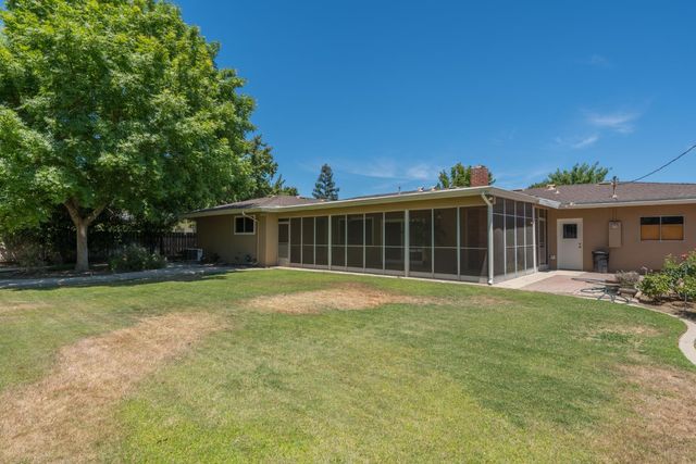 645 W Celeste Avenue, Fresno, CA 93704