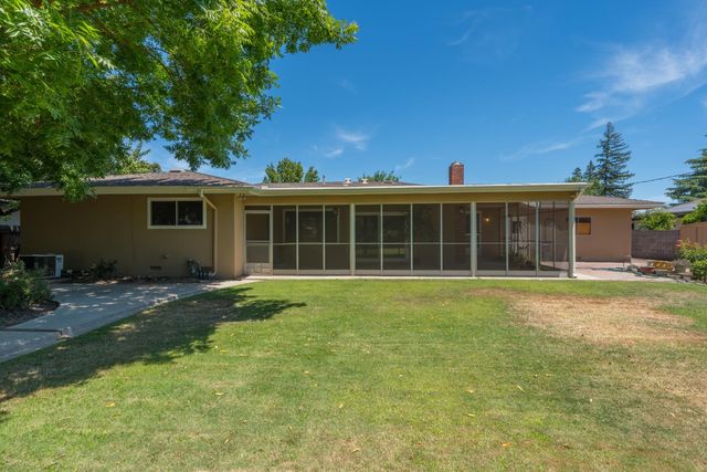 645 W Celeste Avenue, Fresno, CA 93704