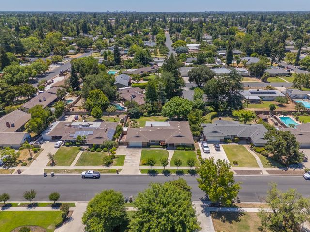 645 W Celeste Avenue, Fresno, CA 93704