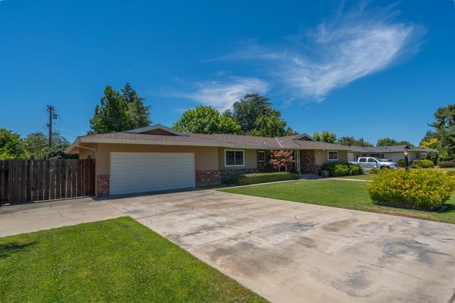 645 W Celeste Avenue, Fresno, CA 93704