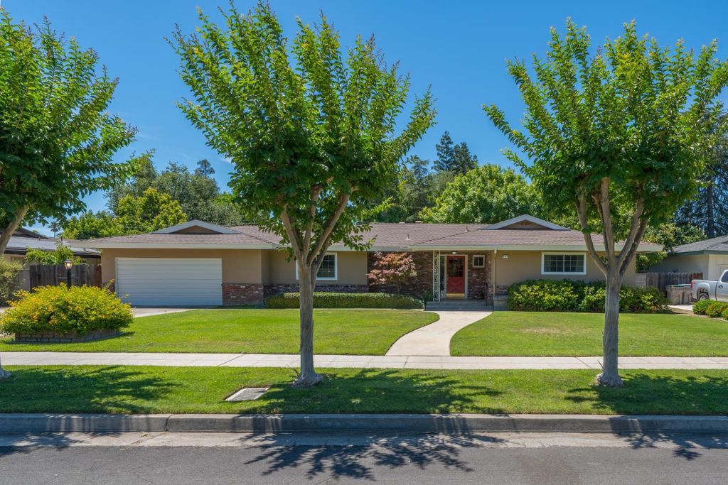 645 W Celeste Avenue, Fresno, CA 93704