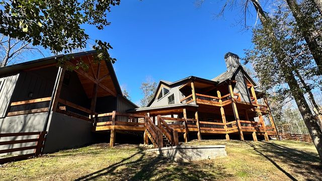 522 Lees Ride, Mccaysville, GA 30555