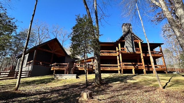 522 Lees Ride, Mccaysville, GA 30555