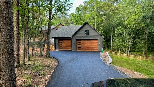 522 Lees Ride, Mccaysville, GA 30555