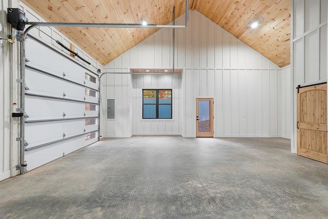 522 Lees Ride, Mccaysville, GA 30555