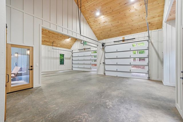 522 Lees Ride, Mccaysville, GA 30555