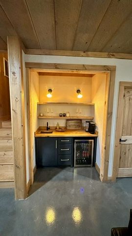 522 Lees Ride, Mccaysville, GA 30555