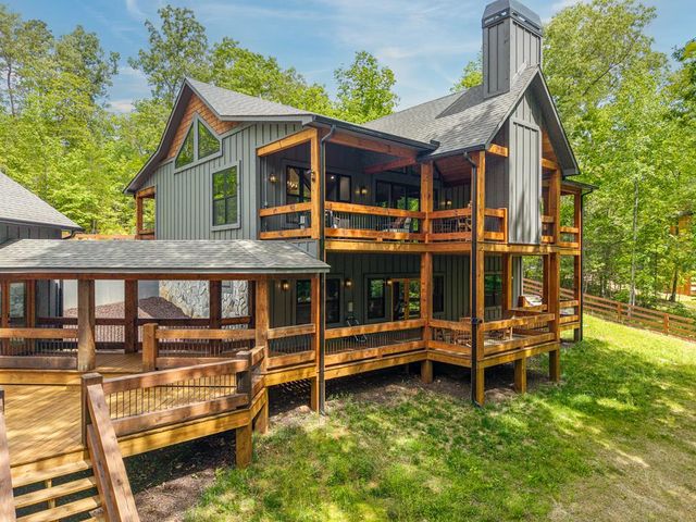 522 Lees Ride, Mccaysville, GA 30555