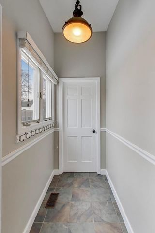 1605 Burning Trail, Wheaton, IL 60189