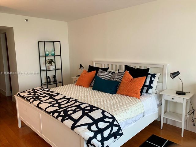 1717 N Bayshore Dr A-1953, Miami, FL 33132