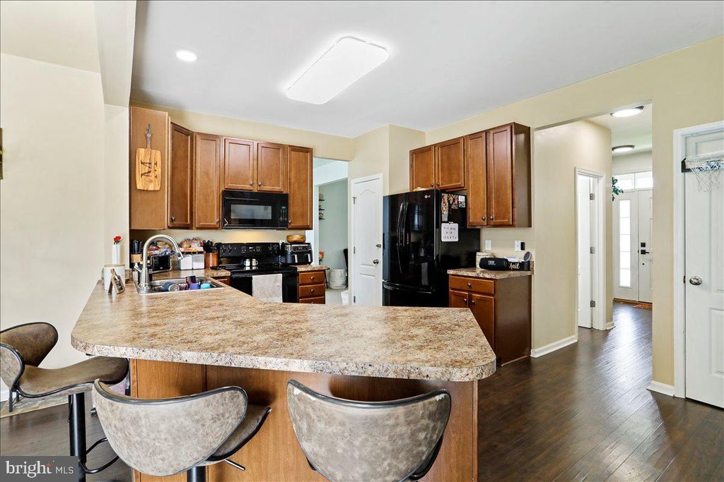 Image 12 of property listing at 13319 JOHN MARTIN DR, Williamsport, MD 21795