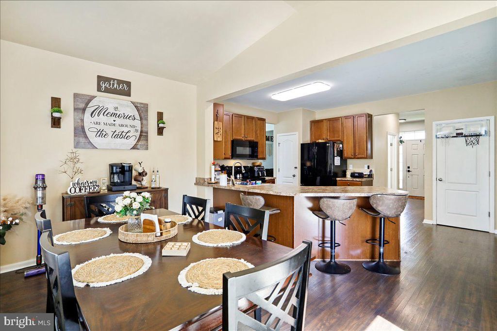 Image 17 of property listing at 13319 JOHN MARTIN DR, Williamsport, MD 21795