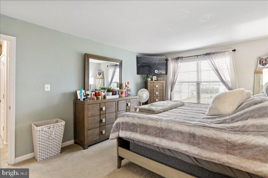 Image 21 of property listing at 13319 JOHN MARTIN DR, Williamsport, MD 21795