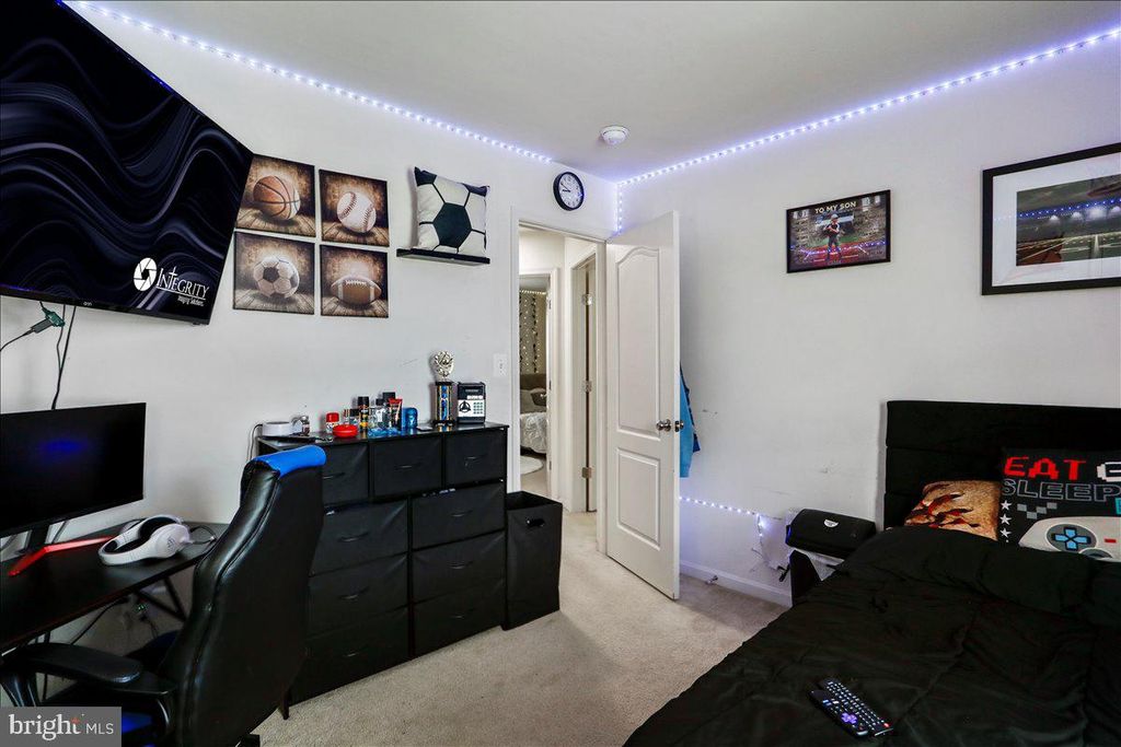 Image 31 of property listing at 13319 JOHN MARTIN DR, Williamsport, MD 21795