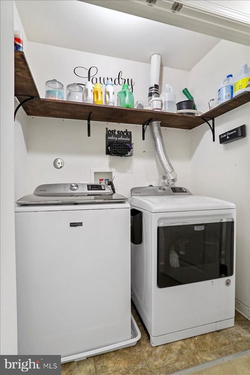 Image 32 of property listing at 13319 JOHN MARTIN DR, Williamsport, MD 21795