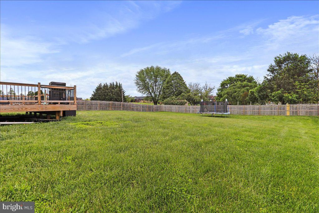 Image 34 of property listing at 13319 JOHN MARTIN DR, Williamsport, MD 21795