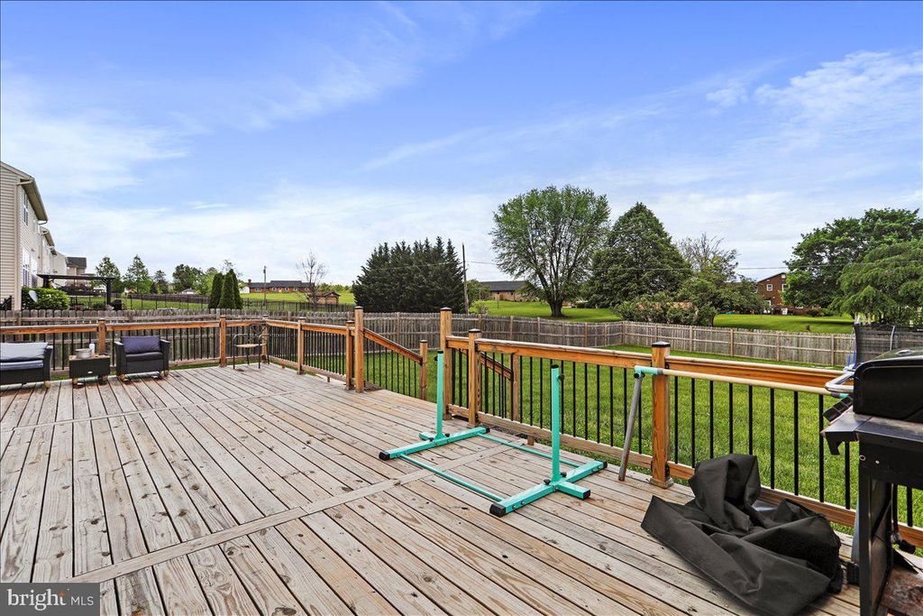 Image 35 of property listing at 13319 JOHN MARTIN DR, Williamsport, MD 21795