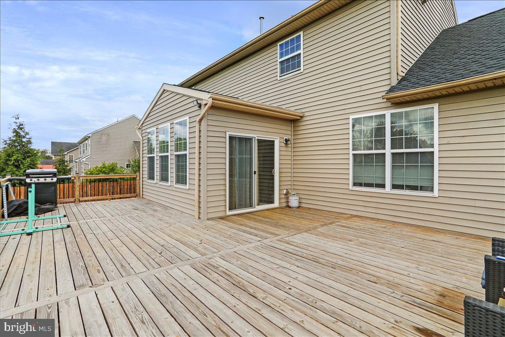 Image 36 of property listing at 13319 JOHN MARTIN DR, Williamsport, MD 21795