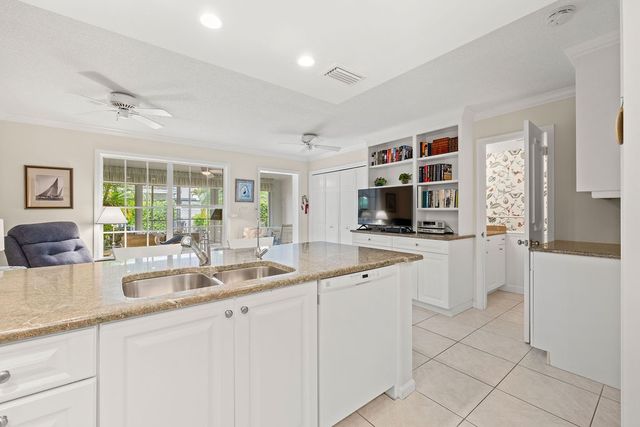 2731 Ocean Drive 16A, Vero Beach, FL 32963