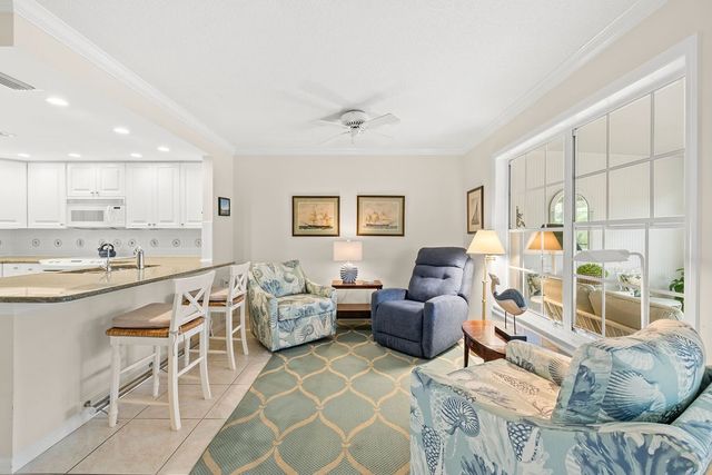 2731 Ocean Drive 16A, Vero Beach, FL 32963