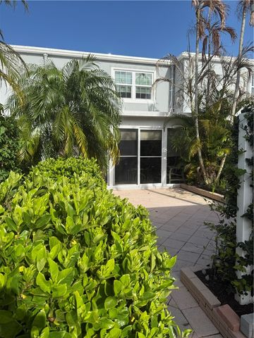 2731 Ocean Drive 16A, Vero Beach, FL 32963