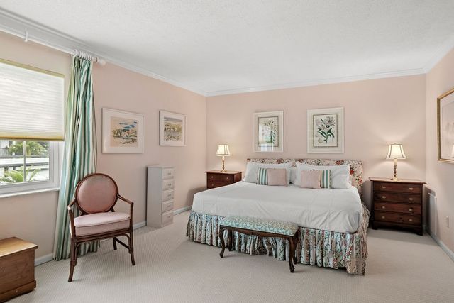 2731 Ocean Drive 16A, Vero Beach, FL 32963