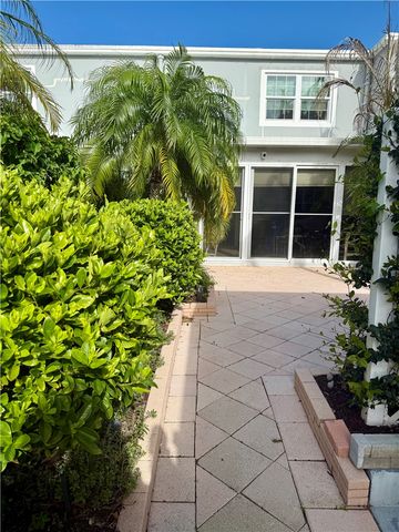 2731 Ocean Drive 16A, Vero Beach, FL 32963