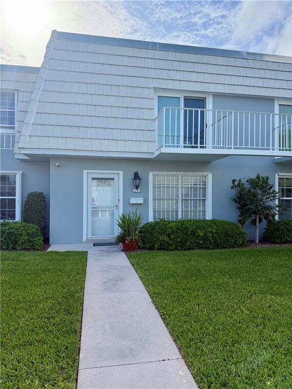 2731 Ocean Drive 16A, Vero Beach, FL 32963