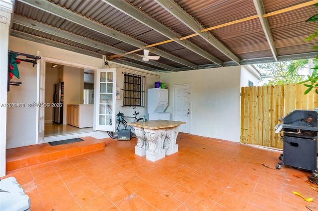 14601 NW 10th Ave 2, Miami, FL 33168