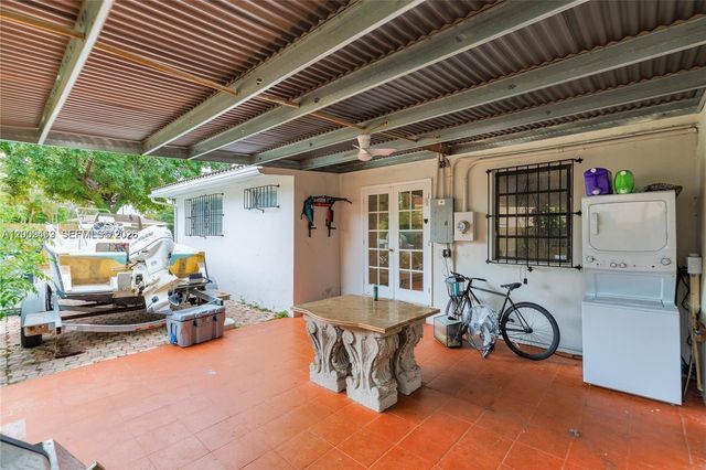 14601 NW 10th Ave 2, Miami, FL 33168