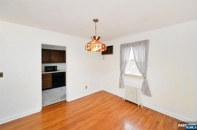 50 S 1st Street 3A, Bergenfield, NJ 07621