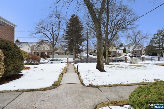 50 S 1st Street 3A, Bergenfield, NJ 07621