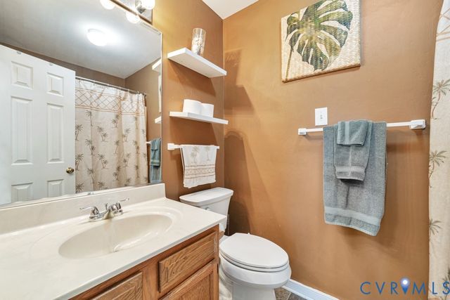 11060 Forest Trace Way, Glen Allen, VA 23059