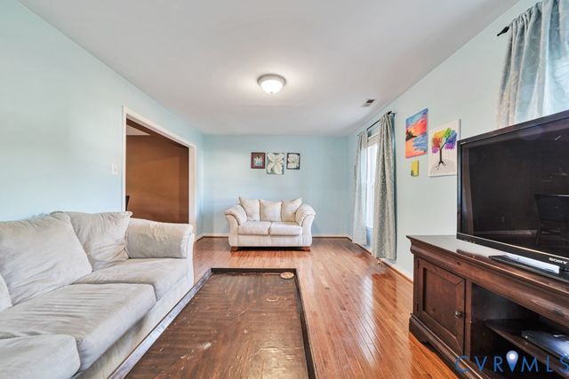 11060 Forest Trace Way, Glen Allen, VA 23059