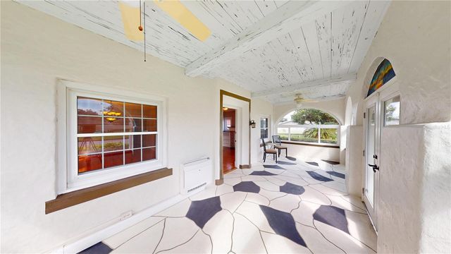 120 PARK STREET N, St Petersburg, FL 33710