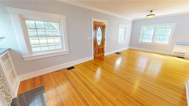 120 PARK STREET N, St Petersburg, FL 33710