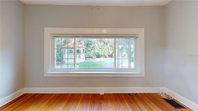 120 PARK STREET N, St Petersburg, FL 33710