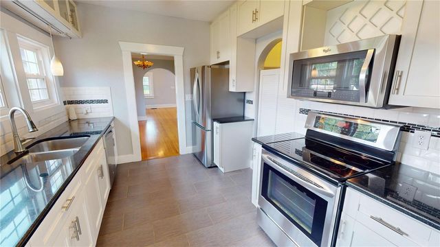 120 PARK STREET N, St Petersburg, FL 33710