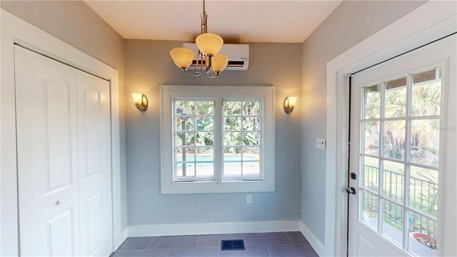 120 PARK STREET N, St Petersburg, FL 33710