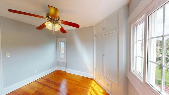 120 PARK STREET N, St Petersburg, FL 33710