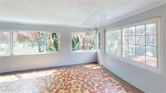 120 PARK STREET N, St Petersburg, FL 33710