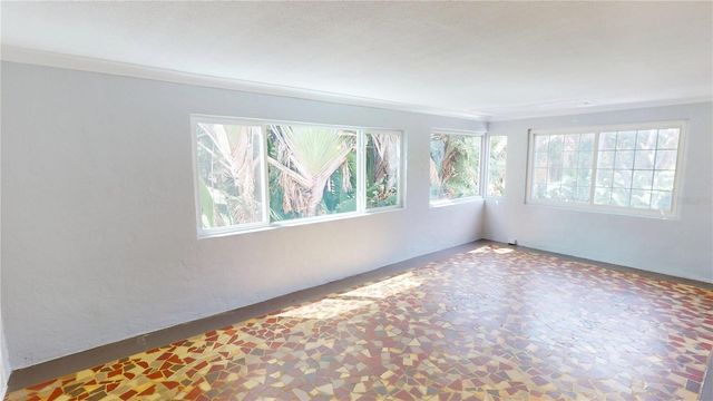 120 PARK STREET N, St Petersburg, FL 33710