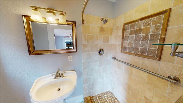 120 PARK STREET N, St Petersburg, FL 33710