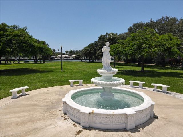 120 PARK STREET N, St Petersburg, FL 33710