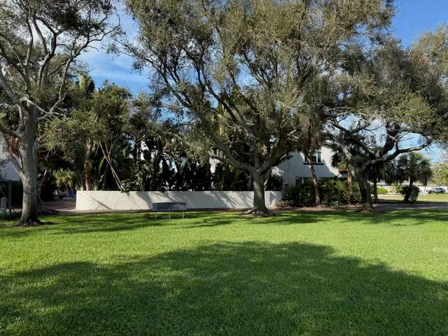 120 PARK STREET N, St Petersburg, FL 33710