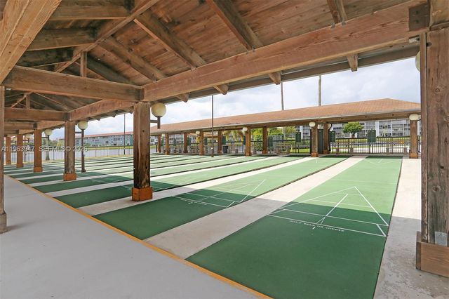 1301 SW 135th Ter 413J, Pembroke Pines, FL 33027