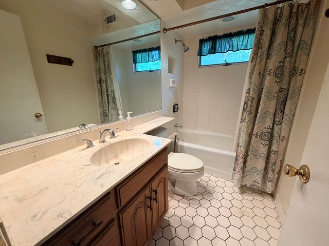 12001 S 72nd Court, Palos Heights, IL 60463